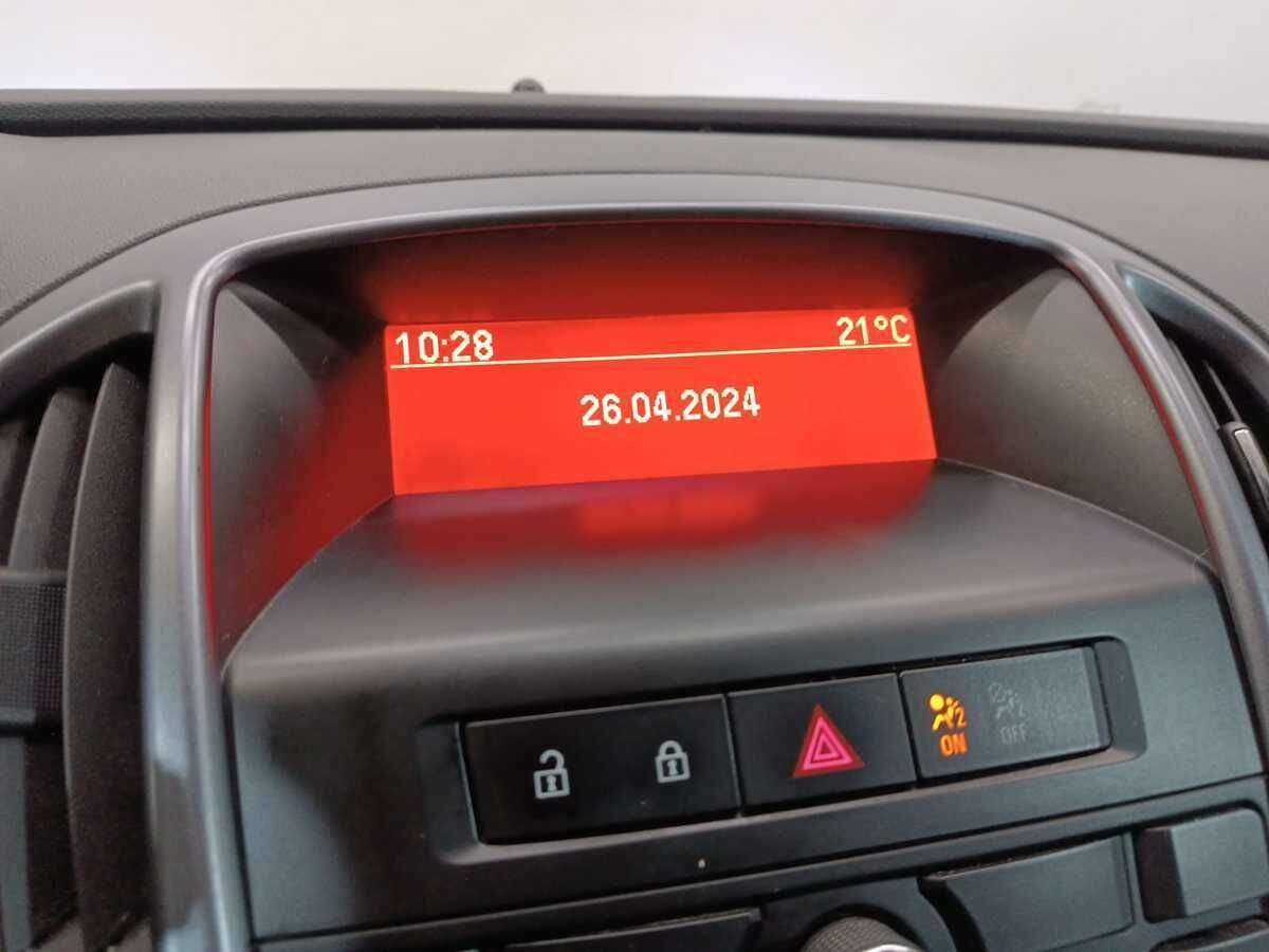 Опель Астра б/у, 2013, Механическая. Фото: #14