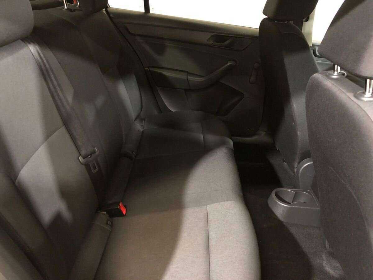 Шкода Рапид б/у, 2015, Механическая. Фото: #10