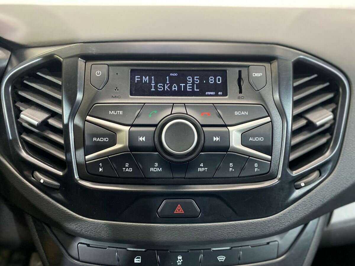 Лада (ВАЗ) Веста б/у, 2021, Механическая. Фото: #13