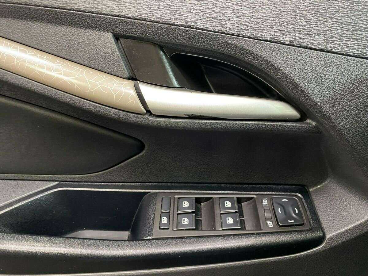 Лада (ВАЗ) Веста б/у, 2019, Механическая. Фото: #15