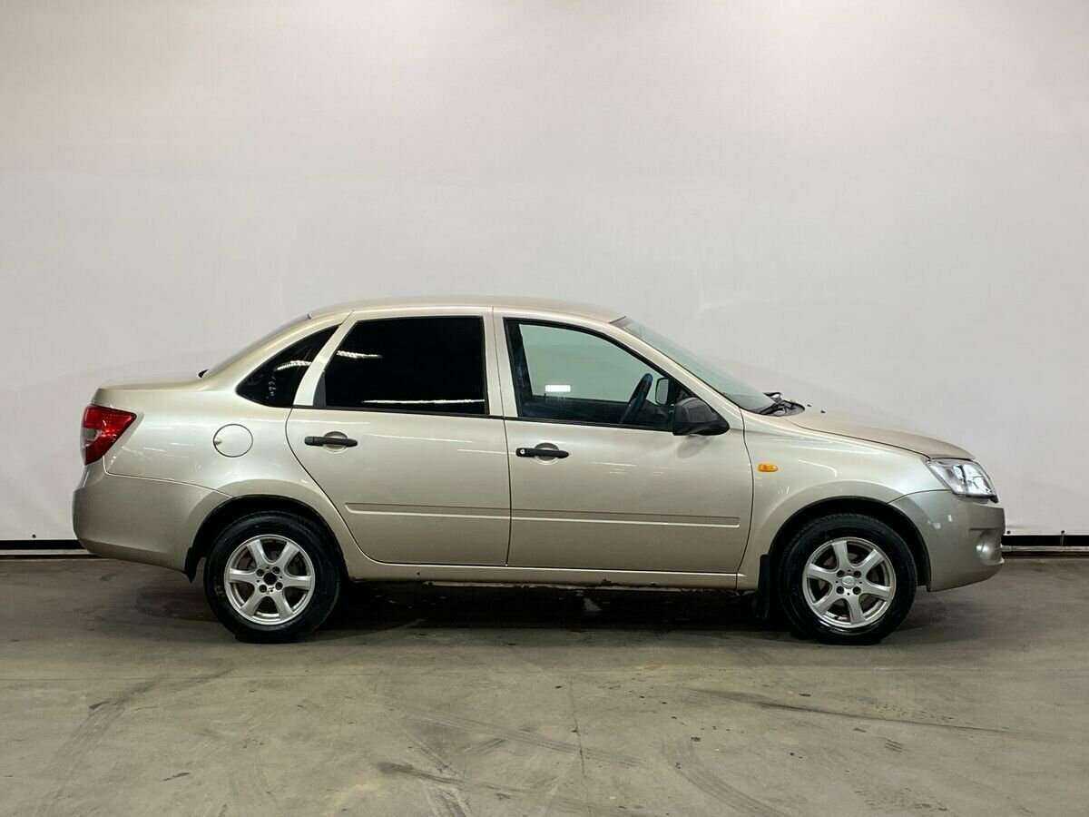 Лада (ВАЗ) Гранта б/у, 2012, Механическая. Фото: #3