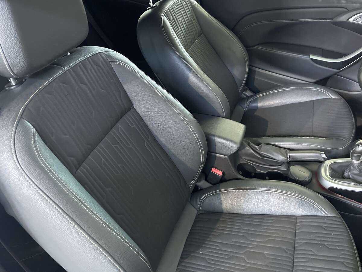 Опель Астра б/у, 2014, Механическая. Фото: #19