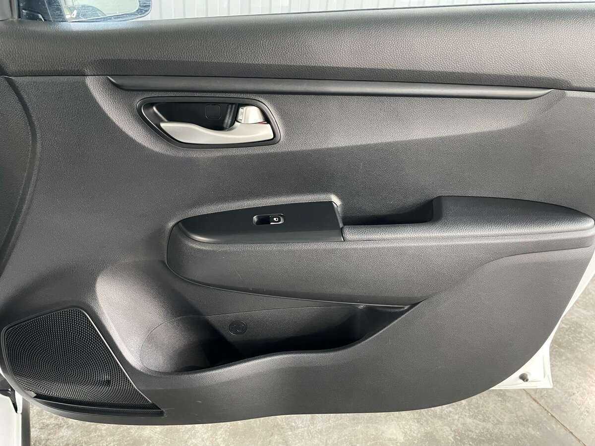 Киа Рио б/у, 2018, Механическая. Фото: #21