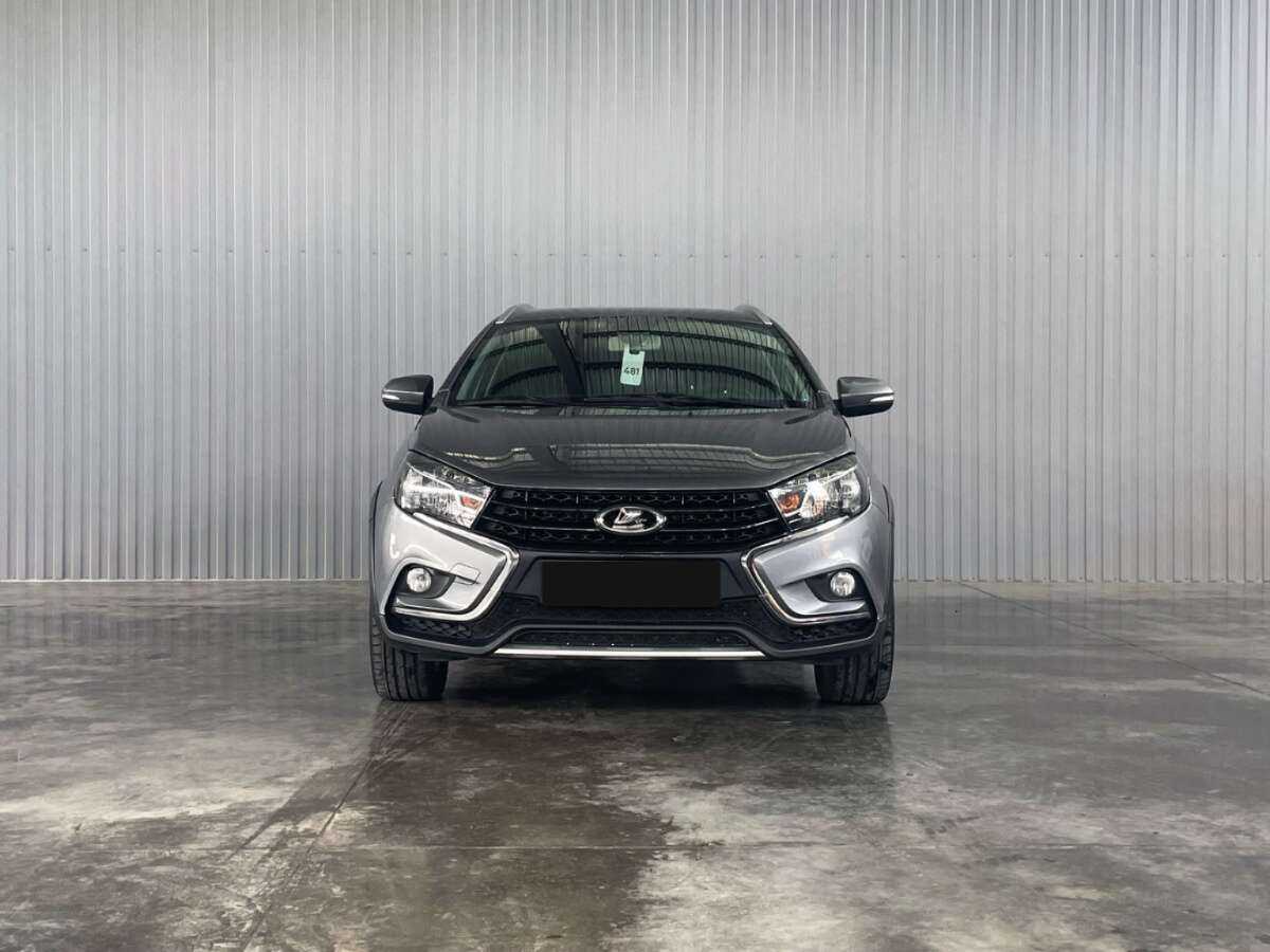 Лада (ВАЗ) Веста б/у, 2018, Механическая. Фото: #1