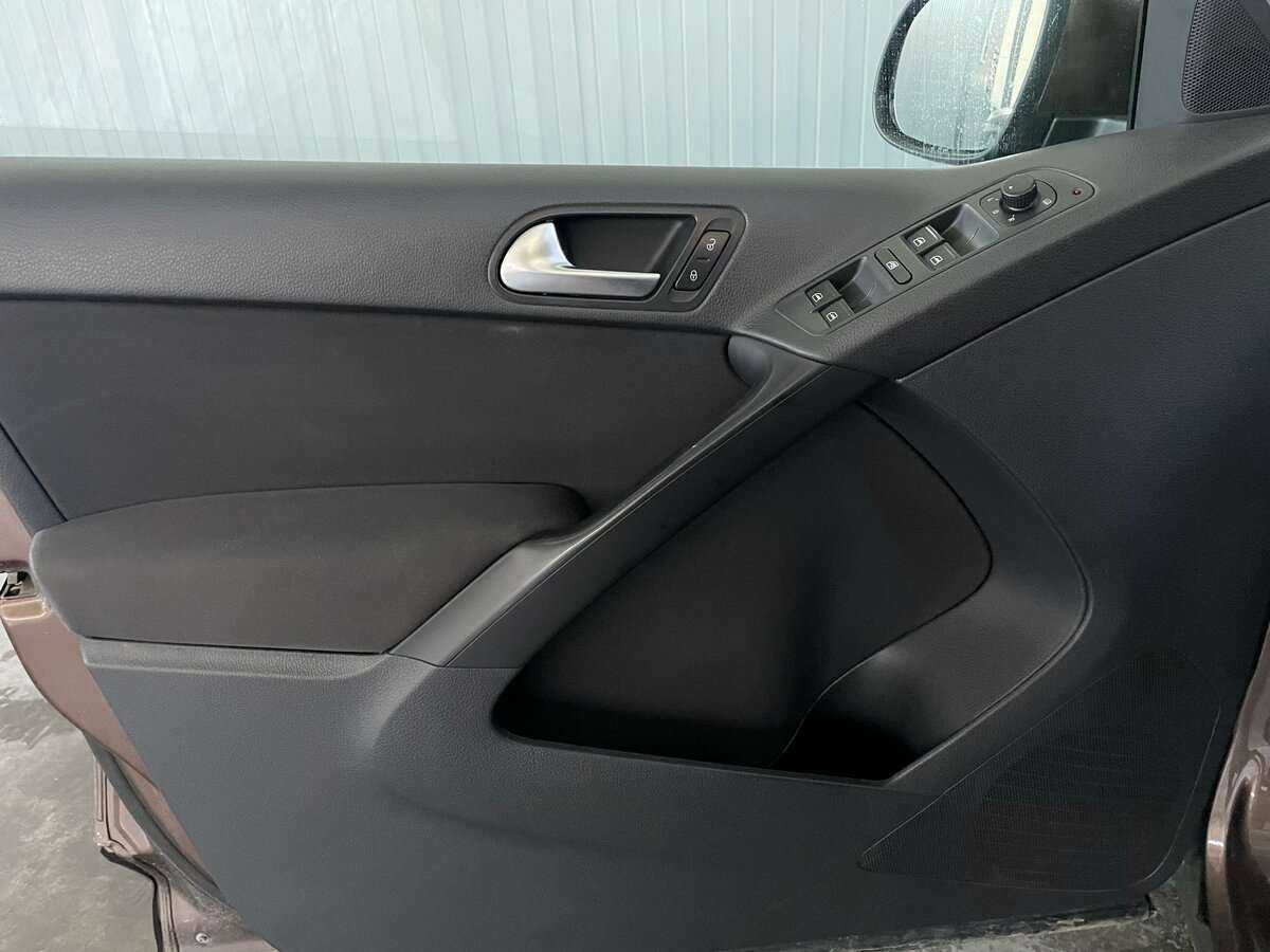 Фольксваген Тигуан б/у, 2014, Роботизированная. Фото: #17