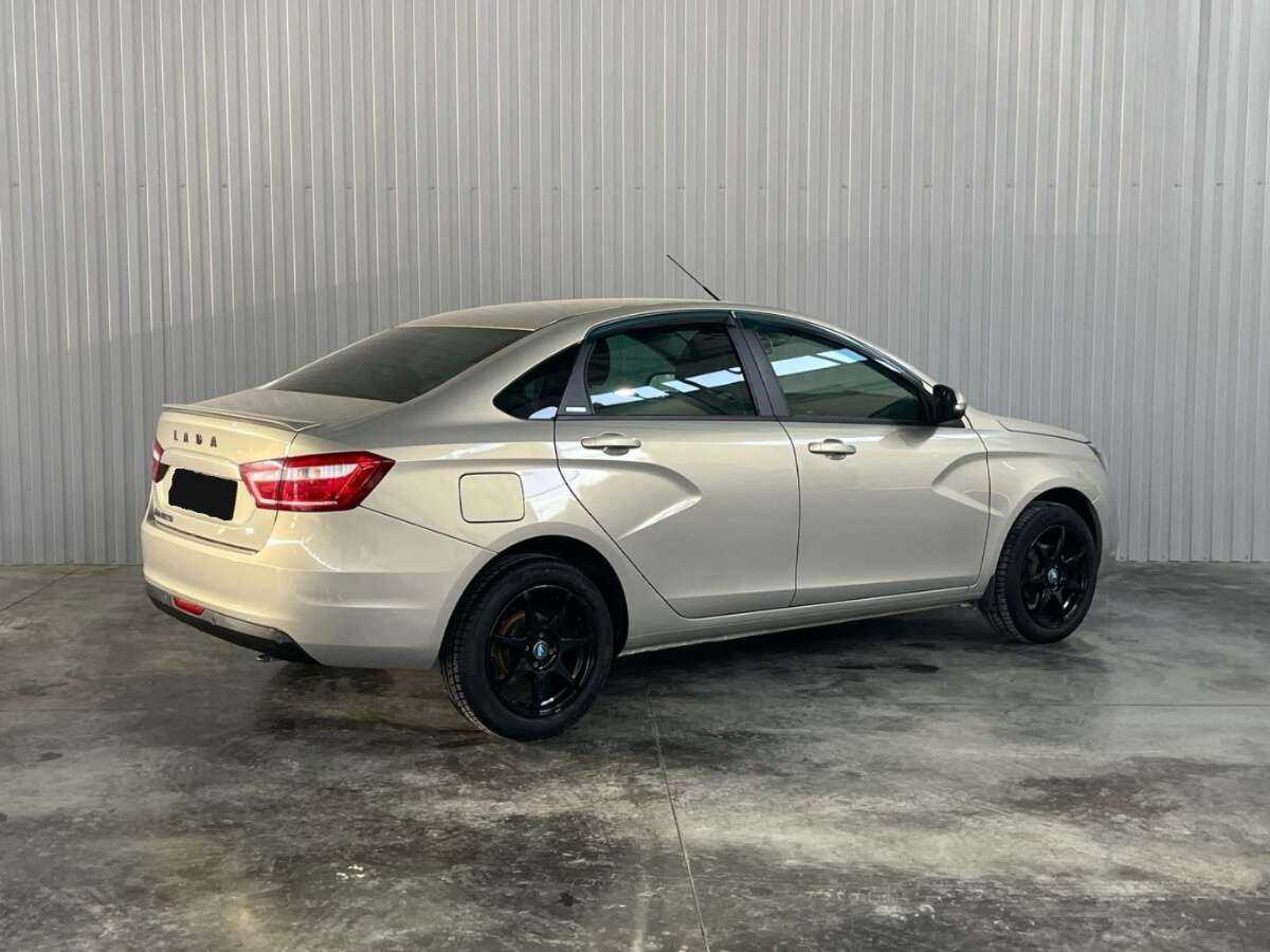 Лада (ВАЗ) Веста б/у, 2017, Механическая. Фото: #4