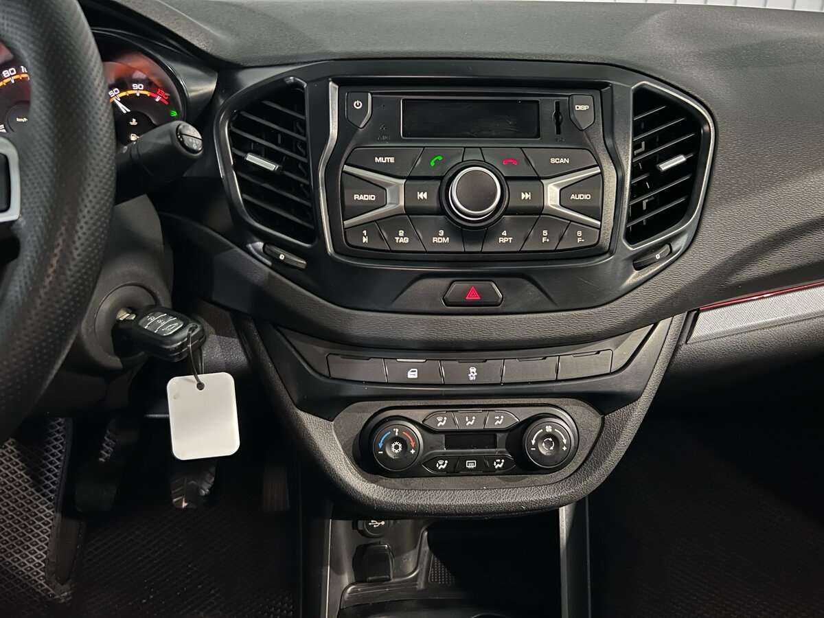 Лада (ВАЗ) Веста б/у, 2020, Механическая. Фото: #11