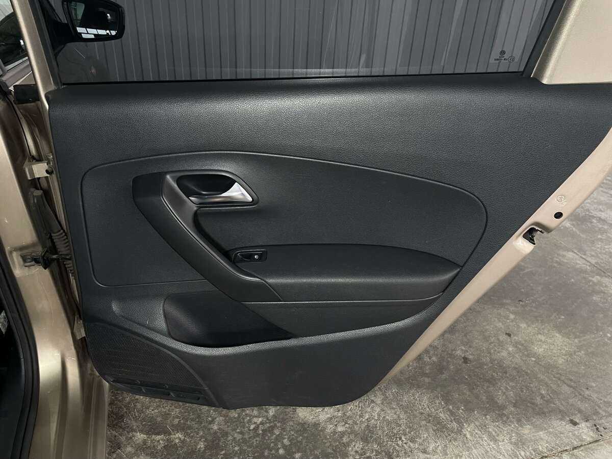 Фольксваген Поло б/у, 2016, Автоматическая. Фото: #18