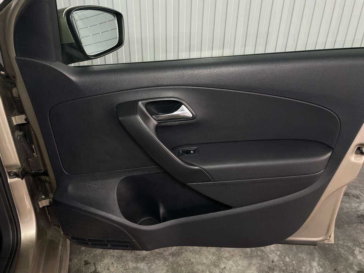 Фольксваген Поло б/у, 2016, Автоматическая. Фото: #19