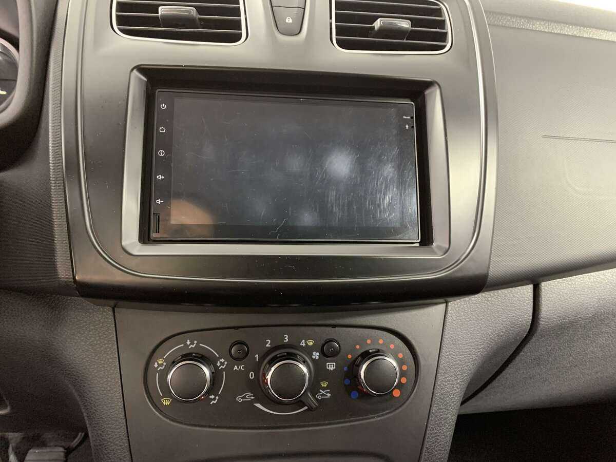 Рено Логан б/у, 2019, Механическая. Фото: #12