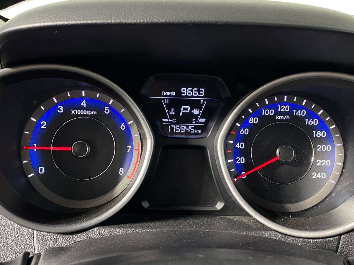 Хендай Елантра б/у, 2015, Автоматическая. Фото: #13