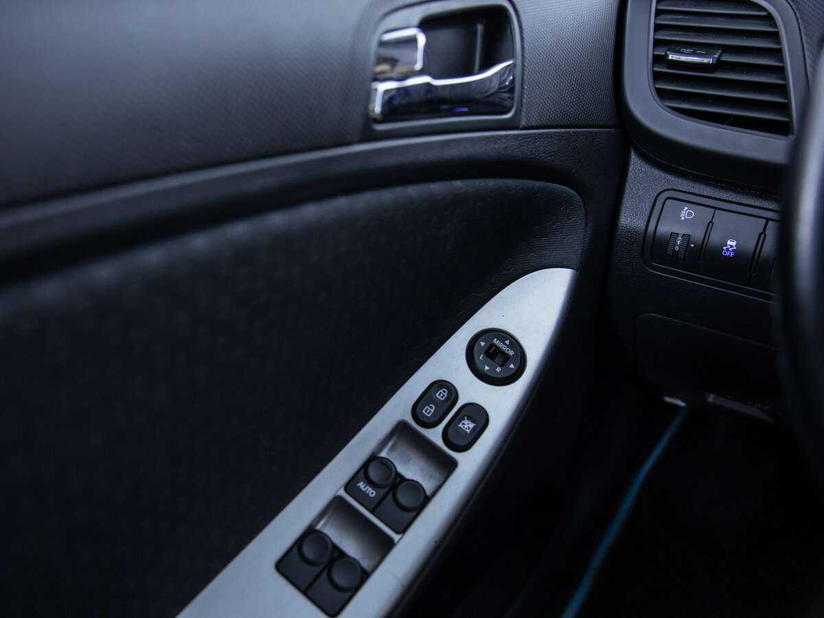 Хендай Солярис б/у, 2012, Автоматическая. Фото: #10