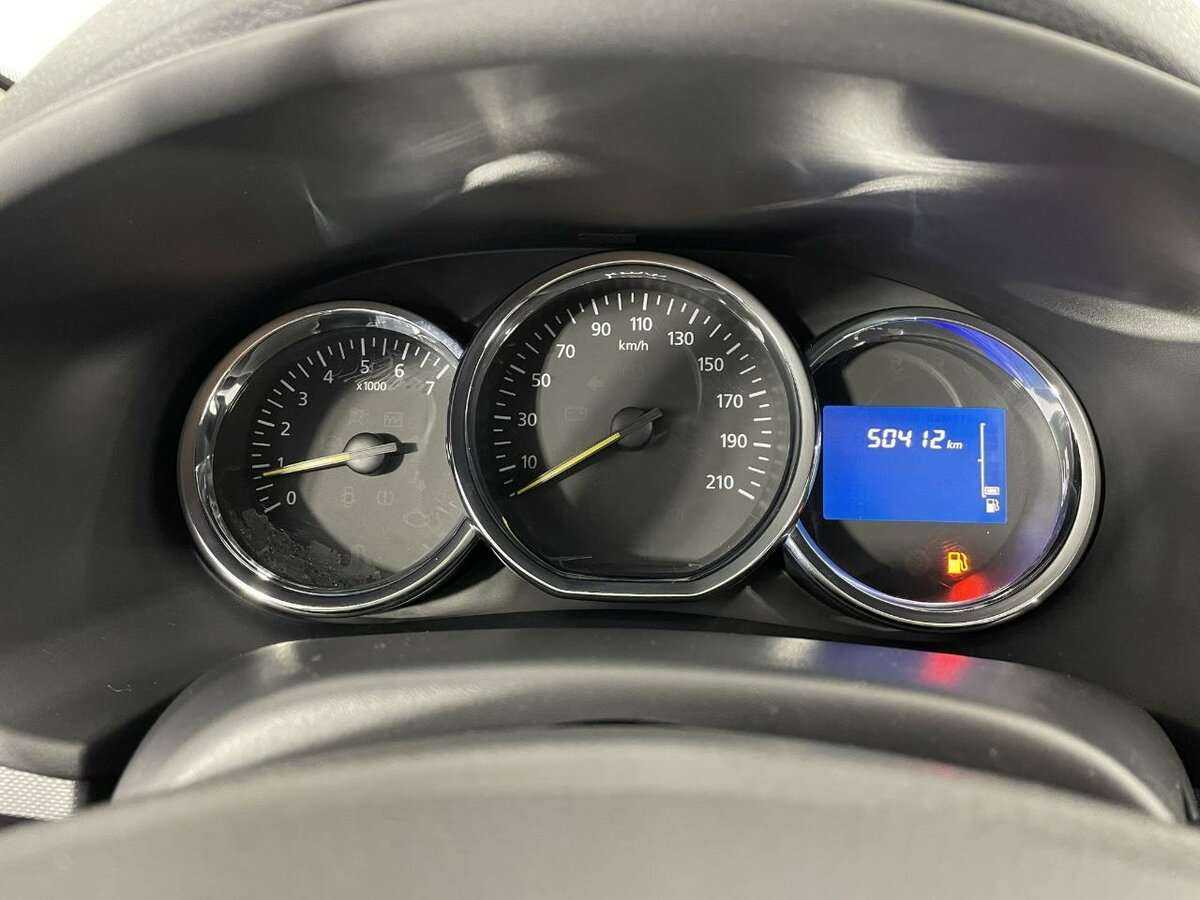 Рено Логан б/у, 2016, Механическая. Фото: #10