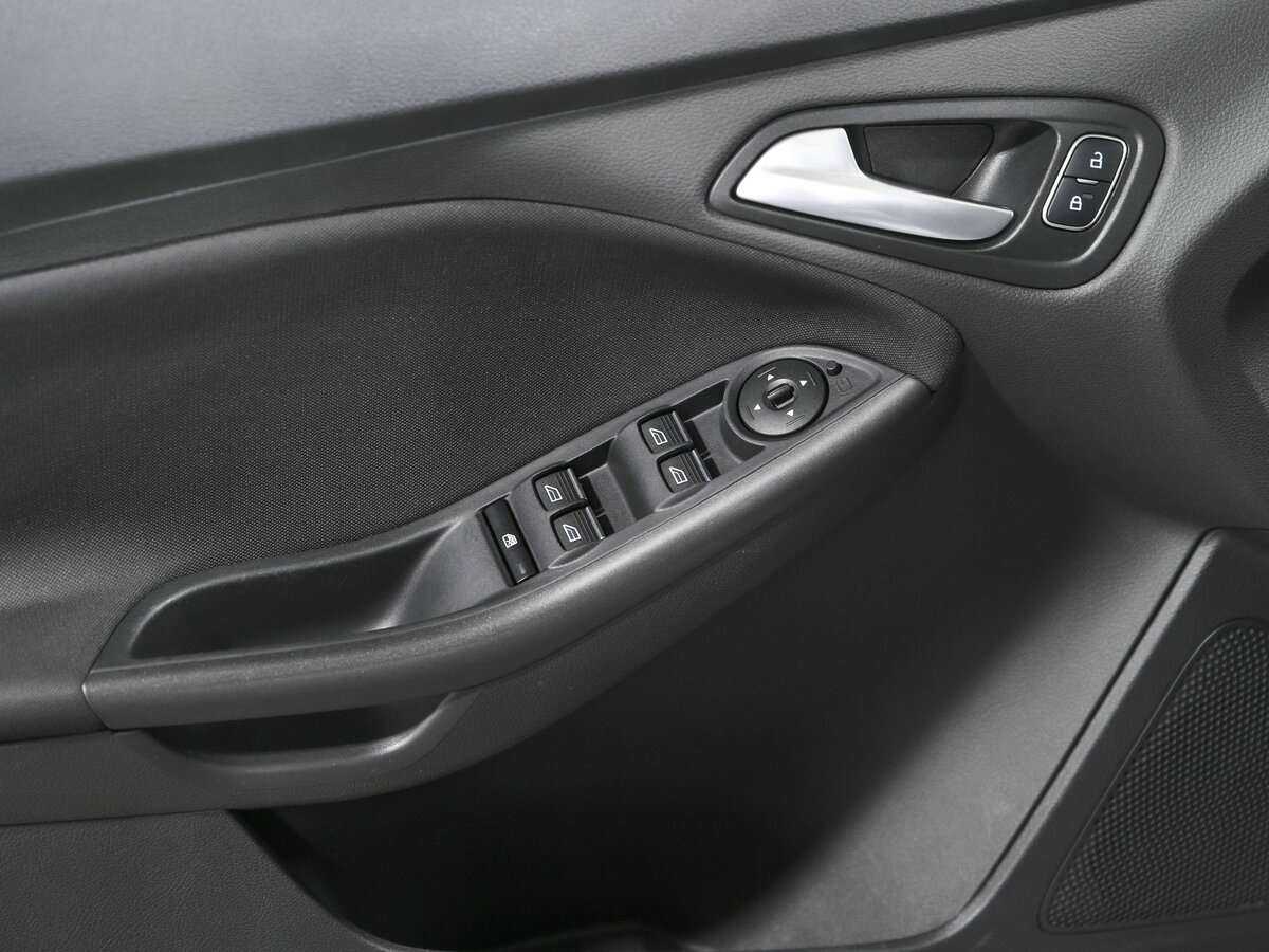 Форд Фокус б/у, 2017, Роботизированная. Фото: #11