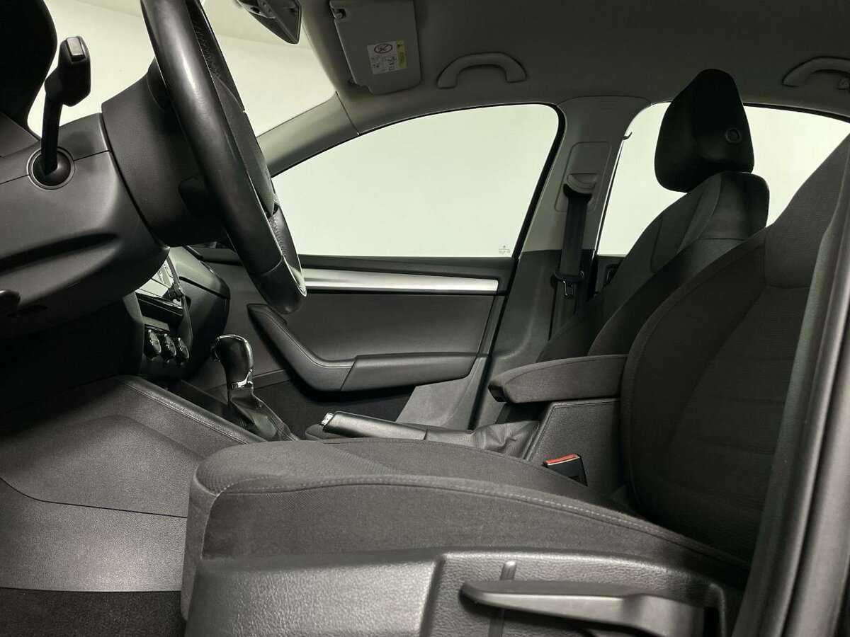 Шкода Октавия б/у, 2014, Роботизированная. Фото: #9