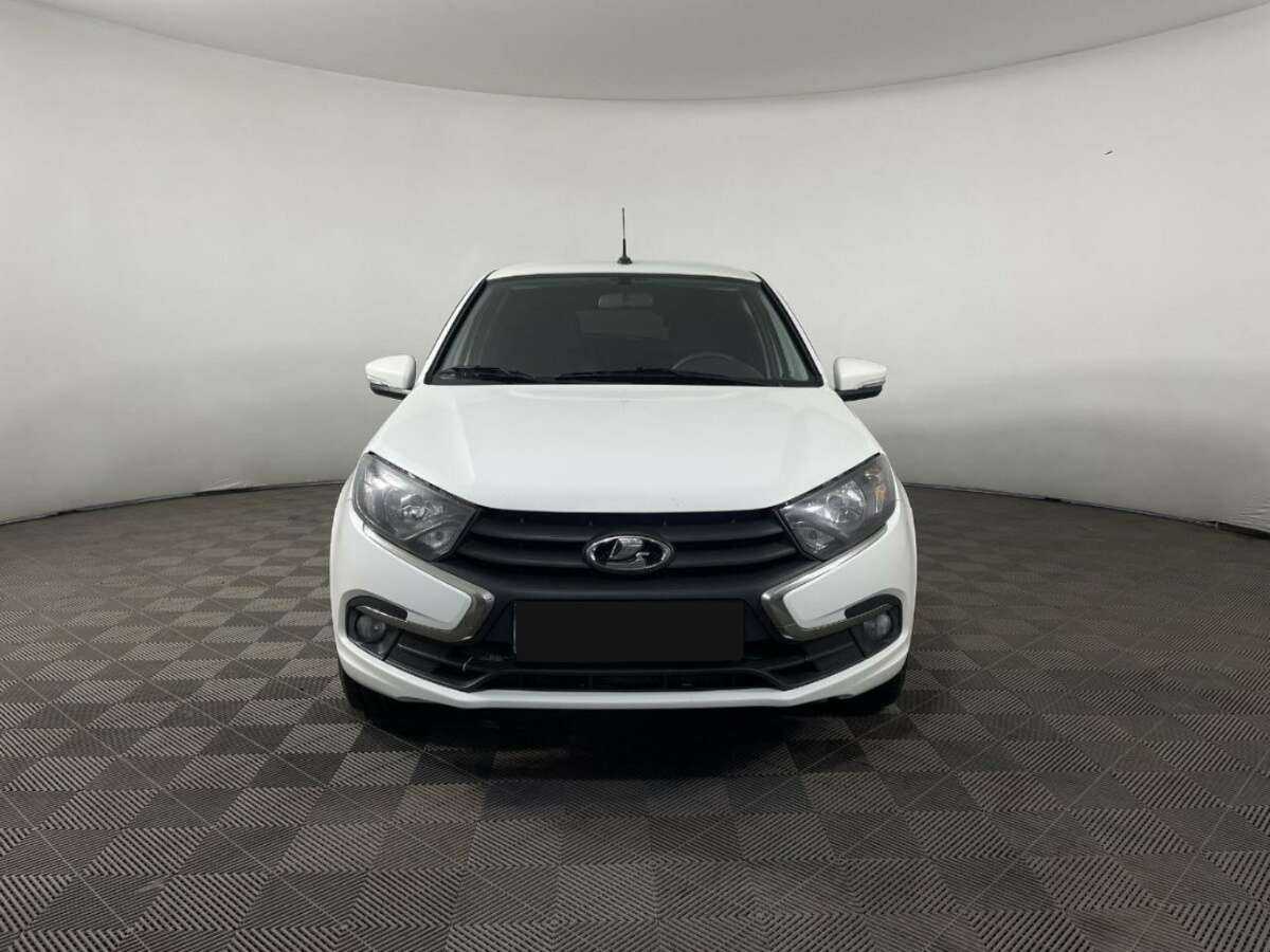 Лада (ВАЗ) Гранта б/у, 2021, Механическая. Фото: #1