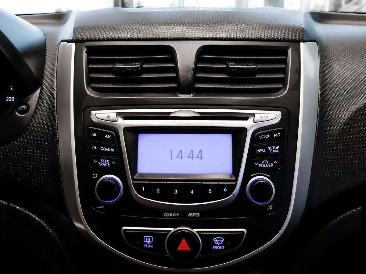 Хендай Солярис б/у, 2012, Автоматическая. Фото: #12