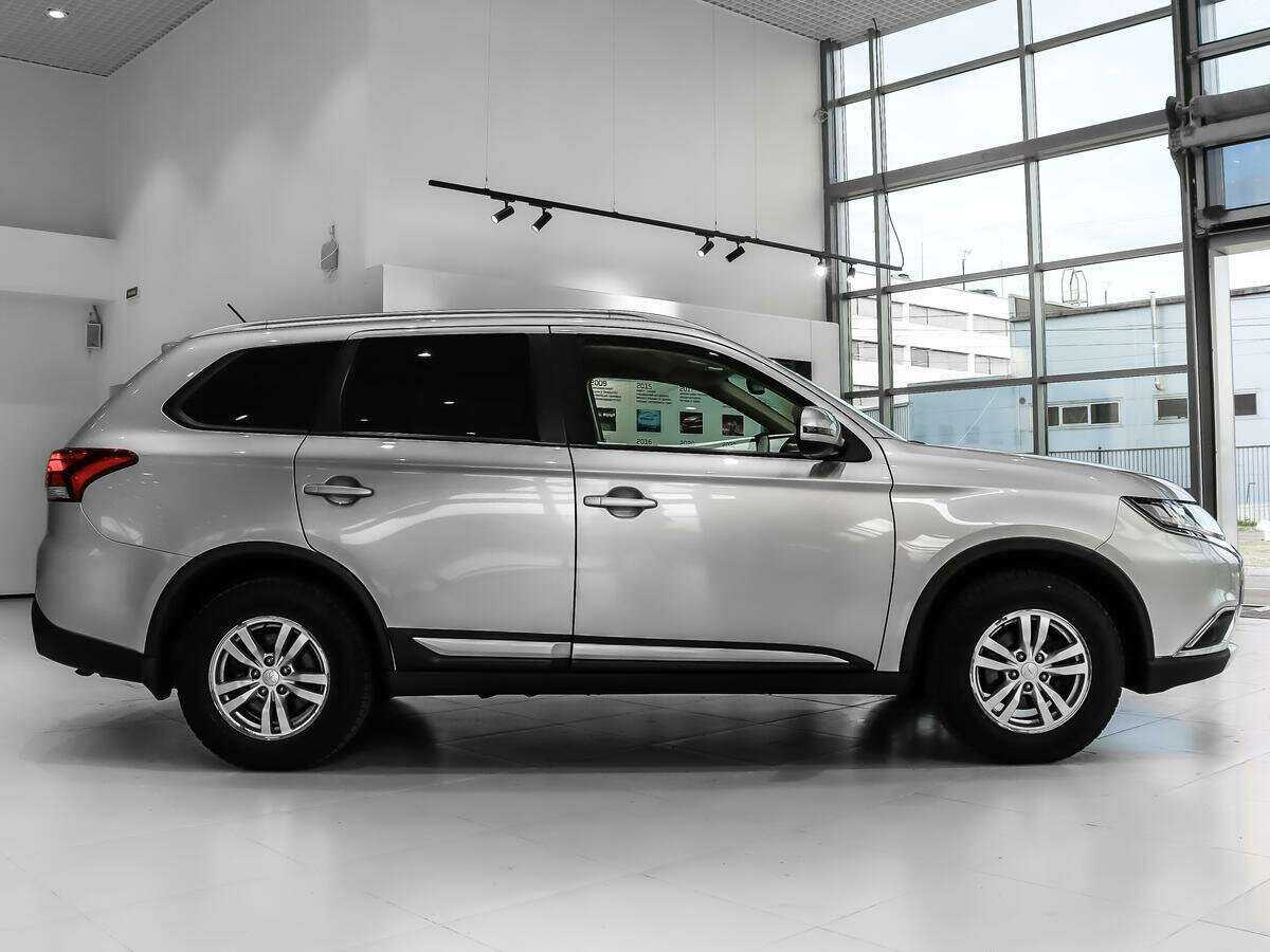 Митсубиши Оутлэндер б/у, 2016, Вариатор. Фото: #3