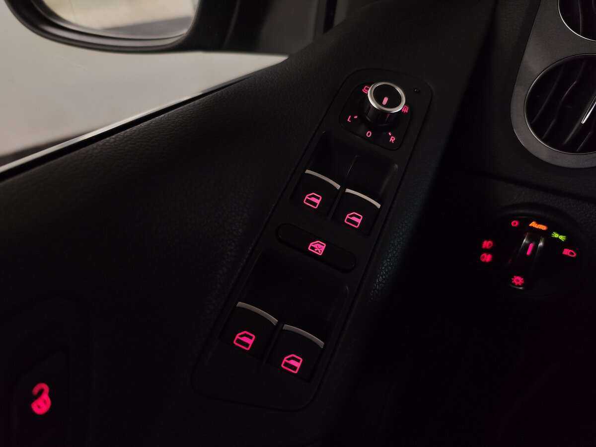 Фольксваген Тигуан б/у, 2012, Автоматическая. Фото: #18