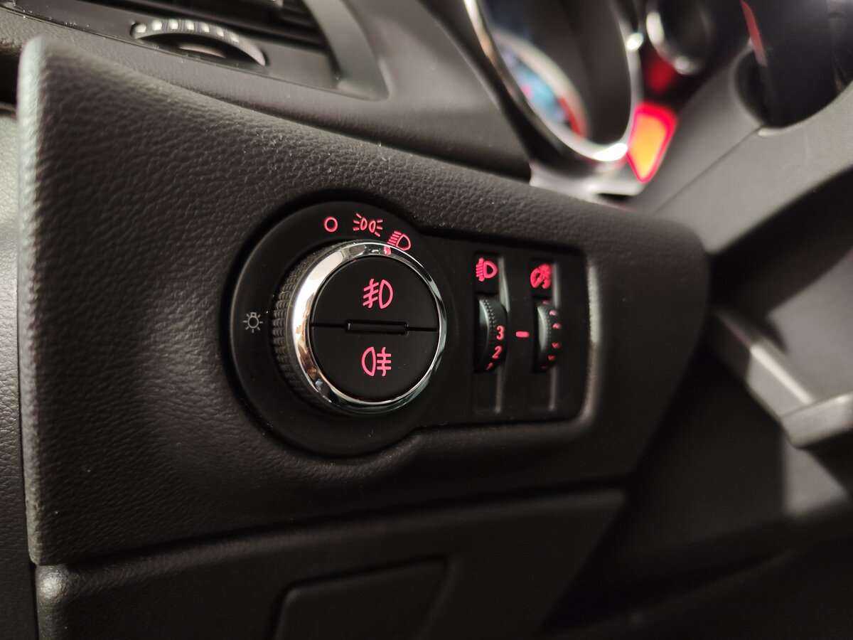 Опель Астра б/у, 2012, Автоматическая. Фото: #18