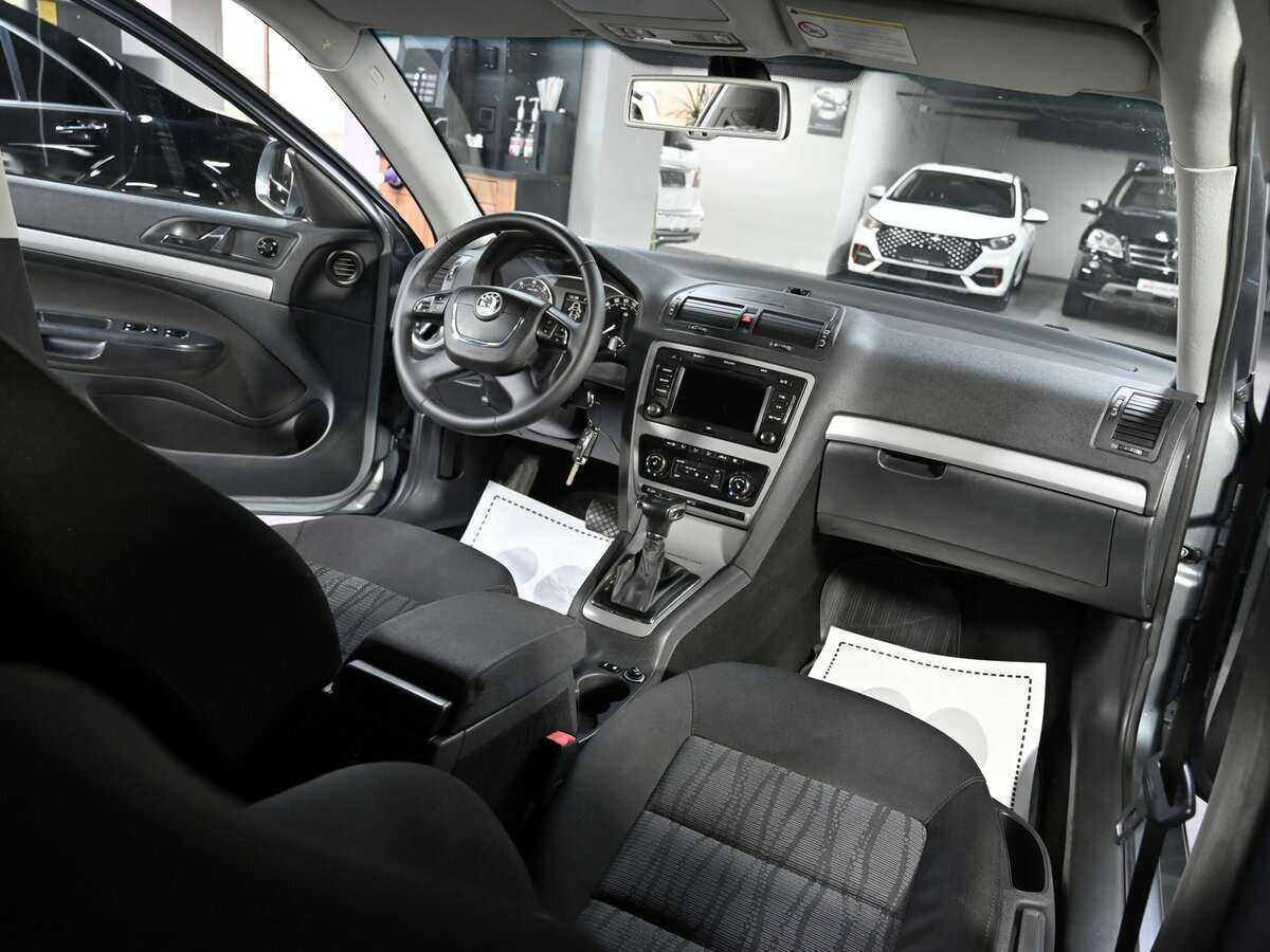 Шкода Октавия б/у, 2012, Автоматическая. Фото: #6