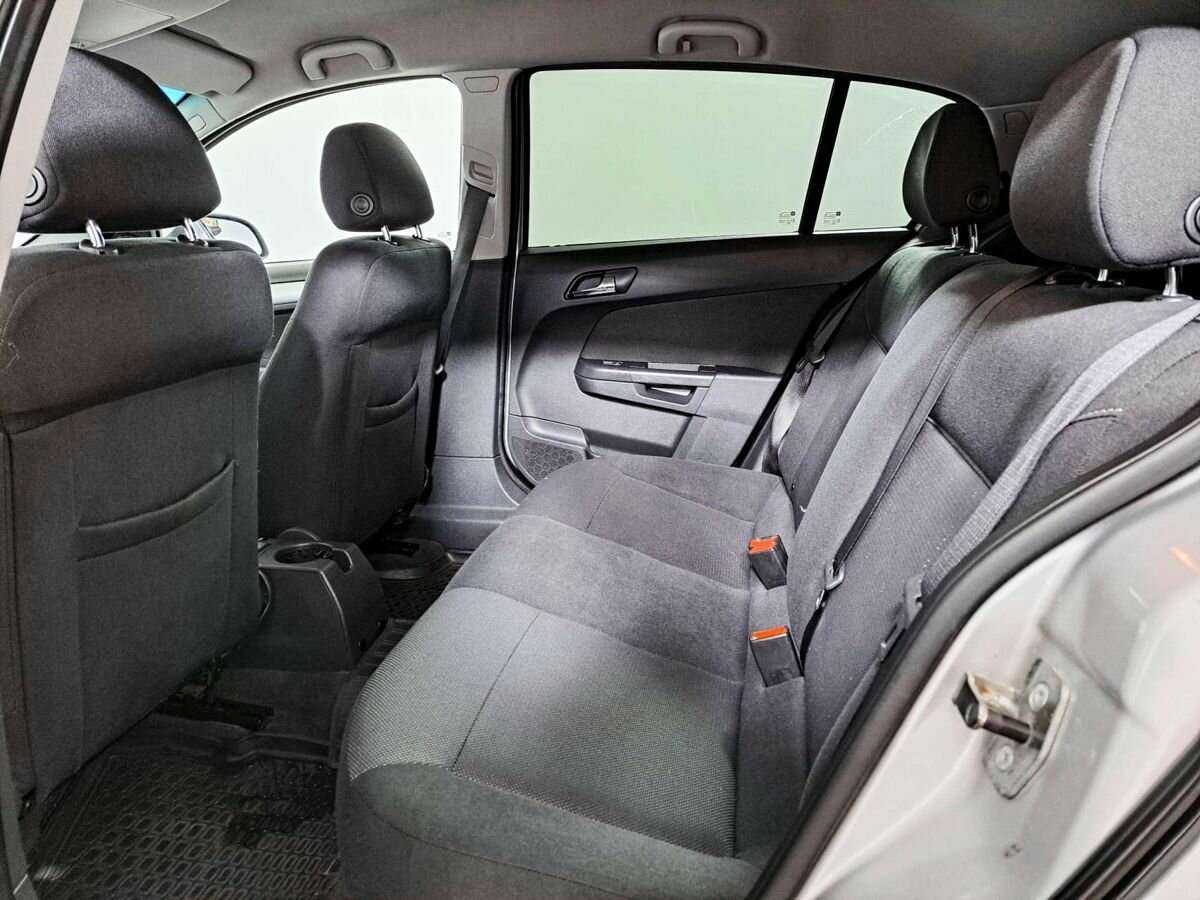 Опель Астра б/у, 2013, Механическая. Фото: #10