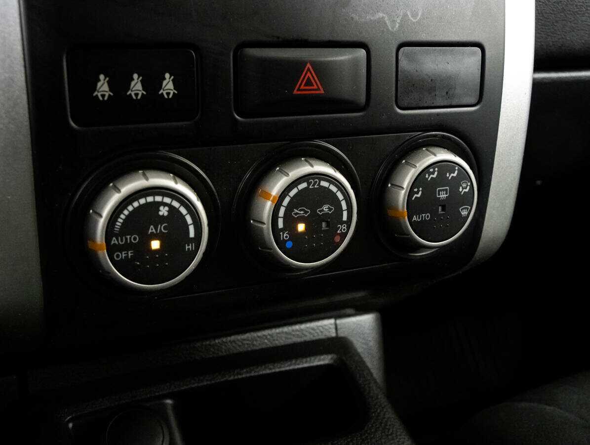 Ниссан Икс-Трейл б/у, 2014, Механическая. Фото: #13