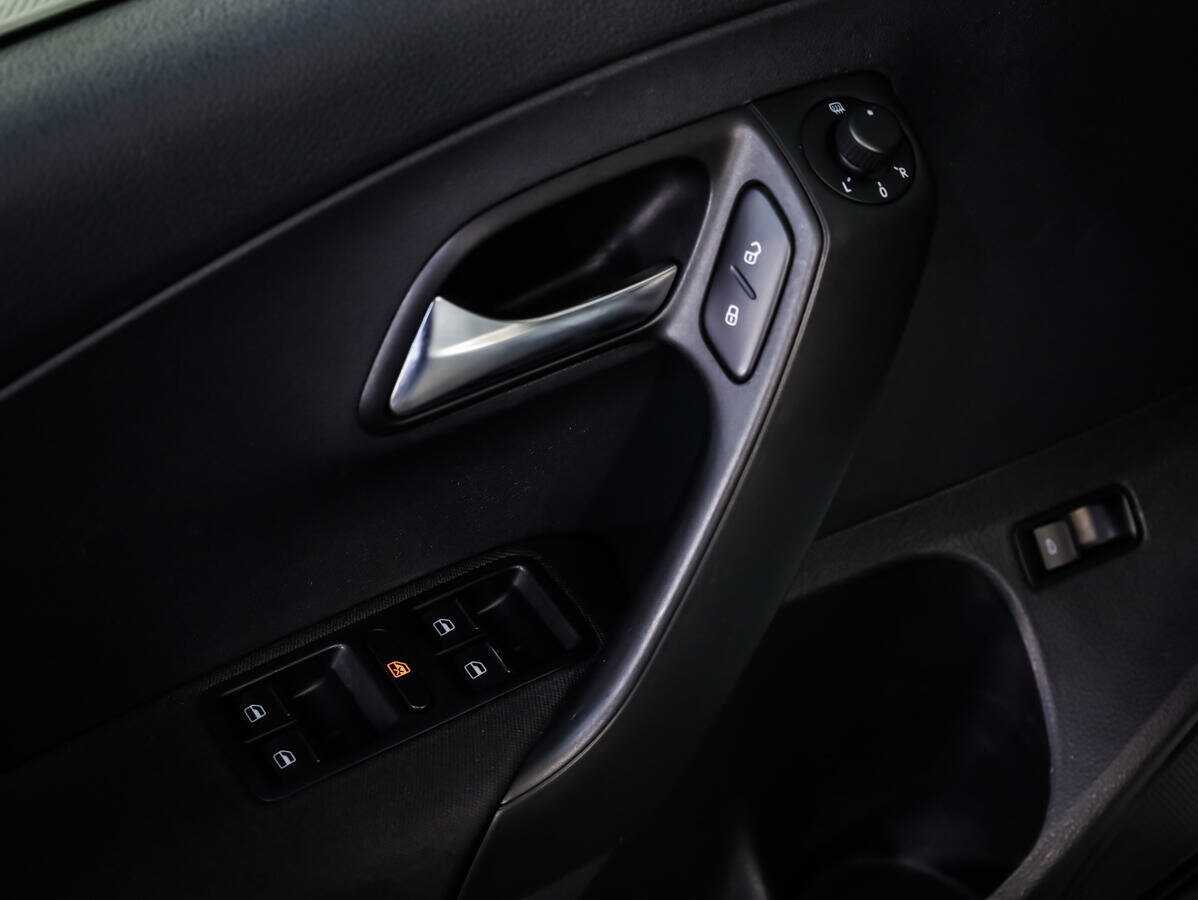 Фольксваген Поло б/у, 2016, Автоматическая. Фото: #14