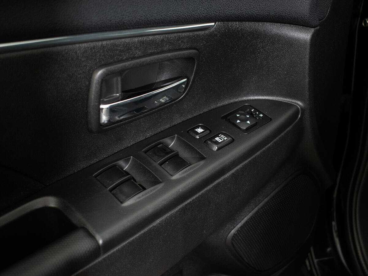 Митсубиши АС-Икс б/у, 2014, Механическая. Фото: #14