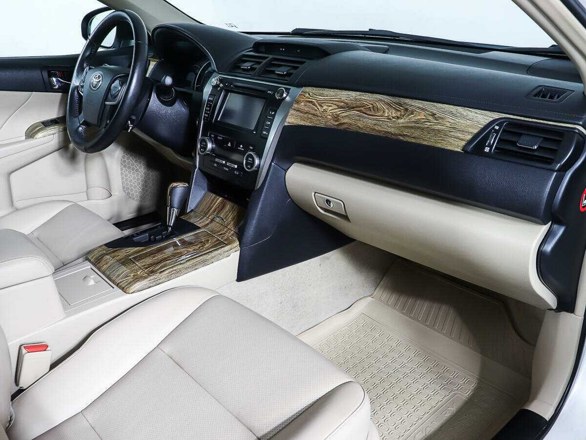 Тойота Камри б/у, 2014, Автоматическая. Фото: #10