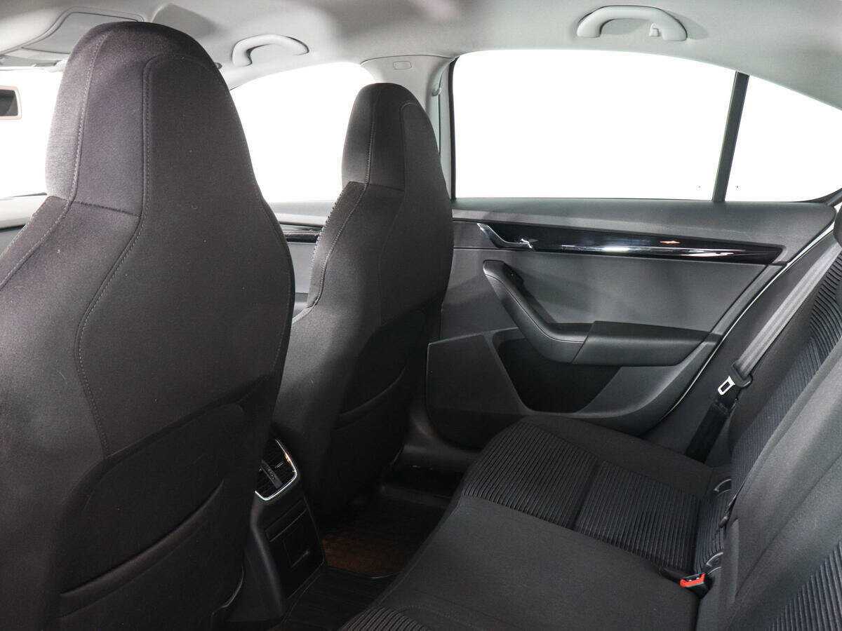 Шкода Октавия б/у, 2015, Механическая. Фото: #11