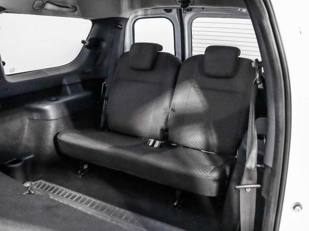 Лада (ВАЗ) Ларгус б/у, 2014, Механическая. Фото: #10