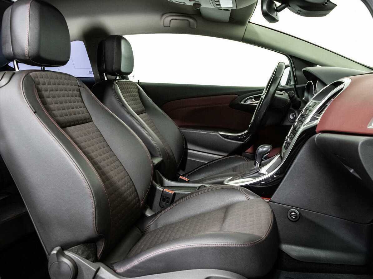 Опель Астра б/у, 2013, Автоматическая. Фото: #15