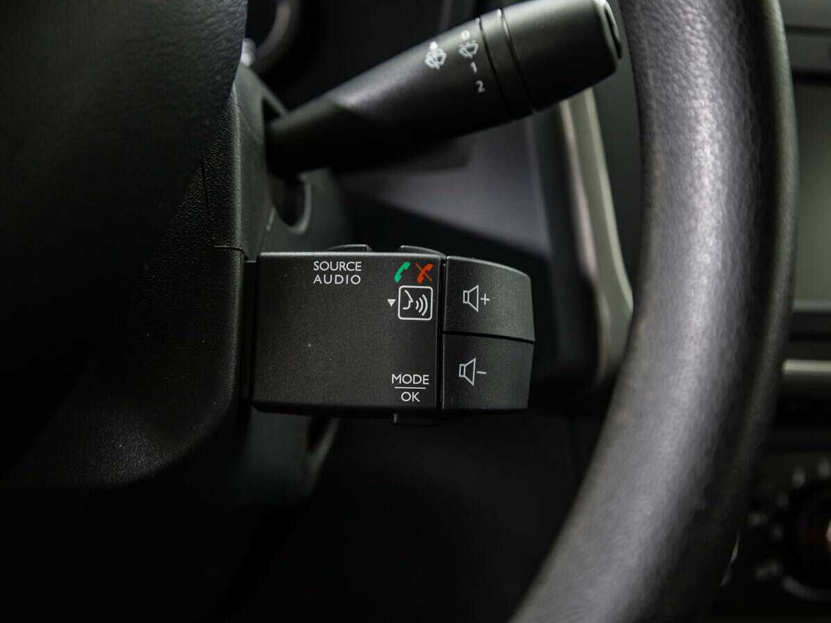 Рено Логан б/у, 2019, Автоматическая. Фото: #14