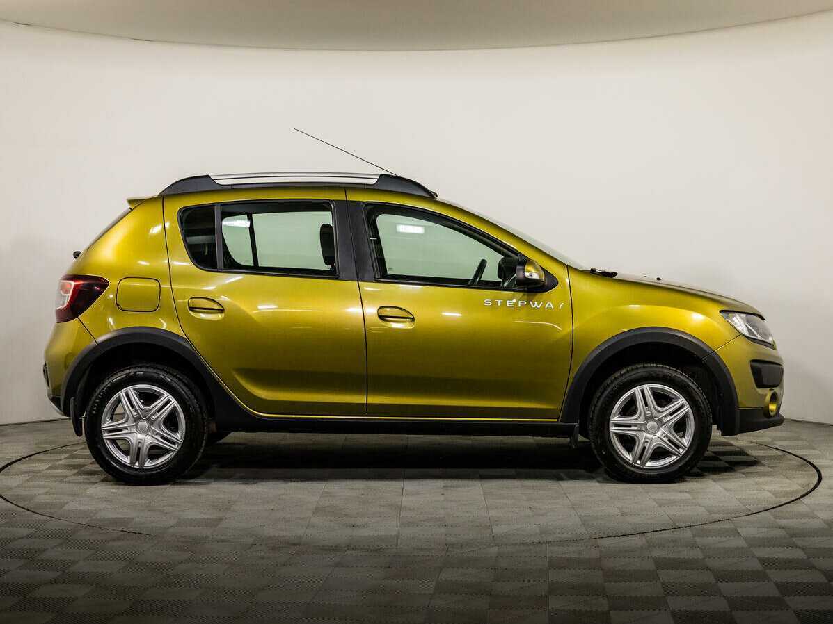 Рено Сандеро б/у, 2017, Механическая. Фото: #2