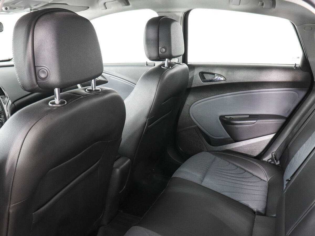 Опель Астра б/у, 2013, Автоматическая. Фото: #11