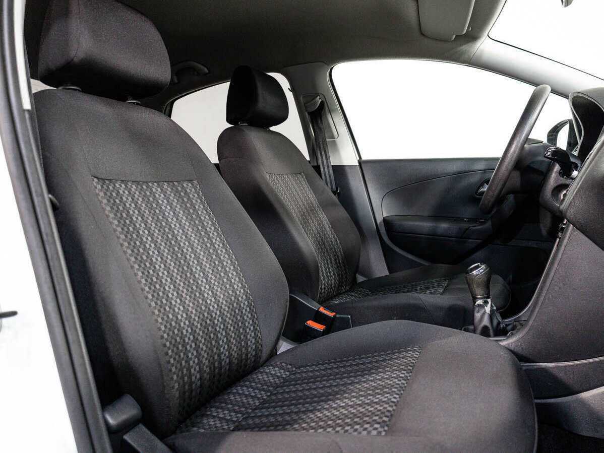 Фольксваген Поло б/у, 2015, Механическая. Фото: #10