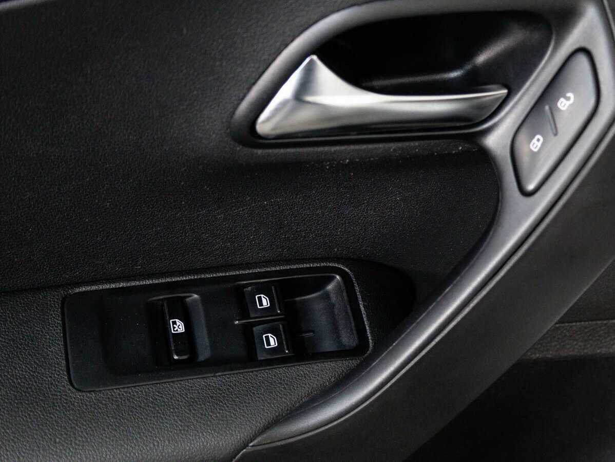 Фольксваген Поло б/у, 2015, Механическая. Фото: #12