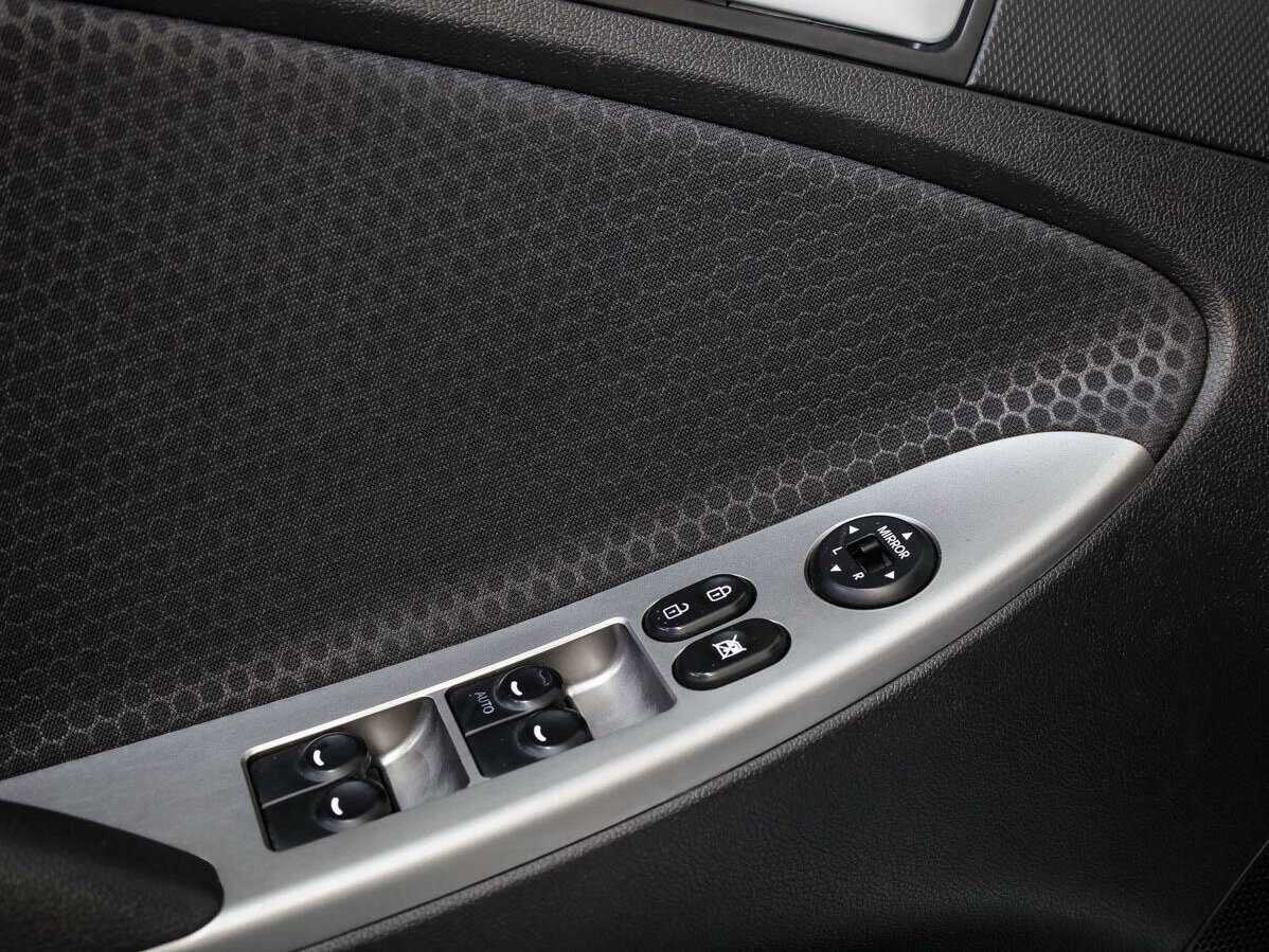 Хендай Солярис б/у, 2015, Автоматическая. Фото: #17