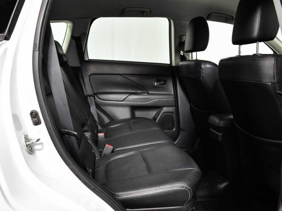 Митсубиши Оутлэндер б/у, 2015, Вариатор. Фото: #9