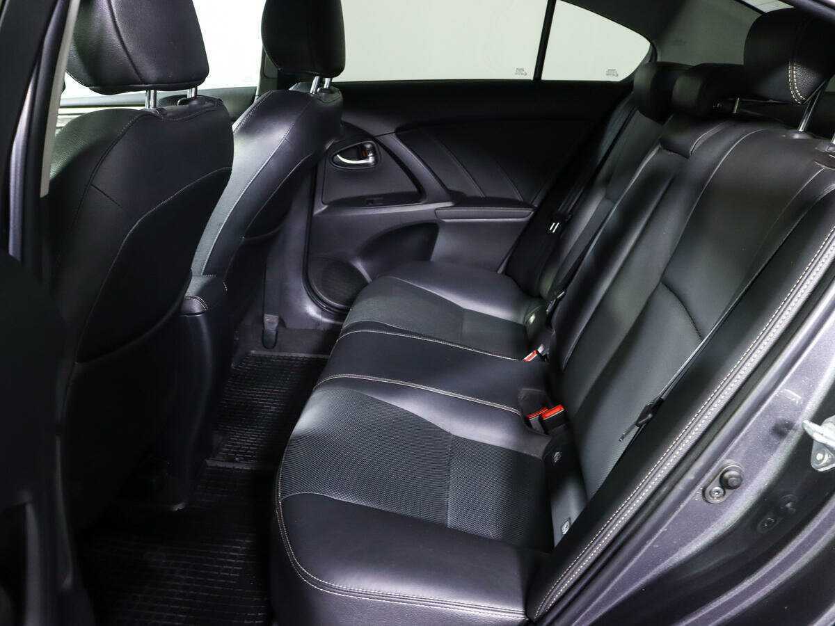 Тойота Авенсис б/у, 2018, Механическая. Фото: #6