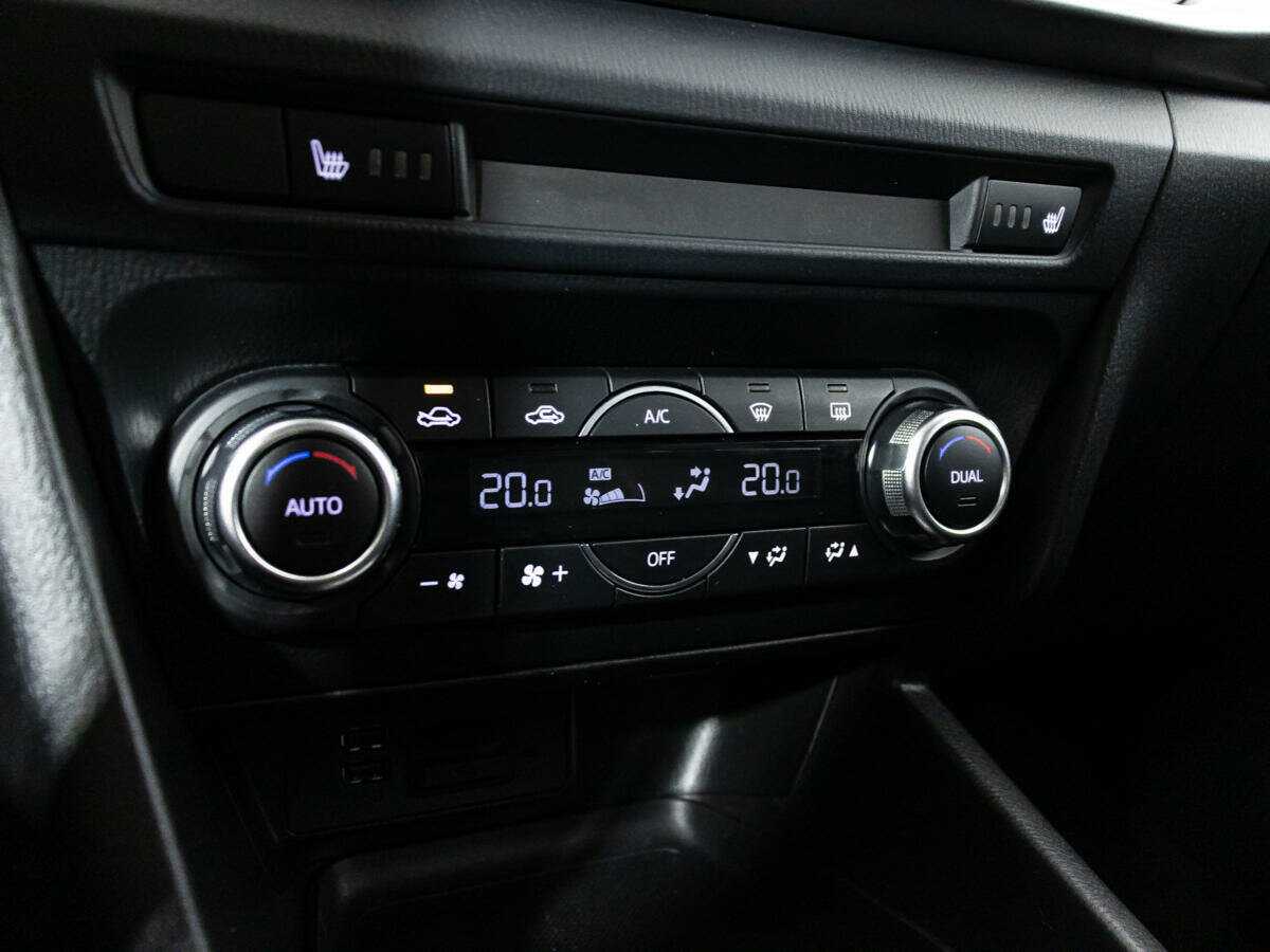 Мазда 3 б/у, 2016, Автоматическая. Фото: #15