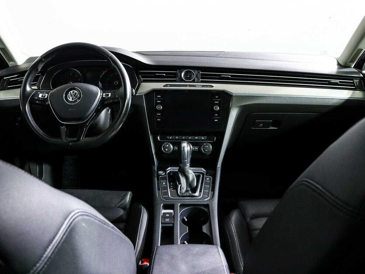 Фольксваген Пассат б/у, 2017, Роботизированная. Фото: #9