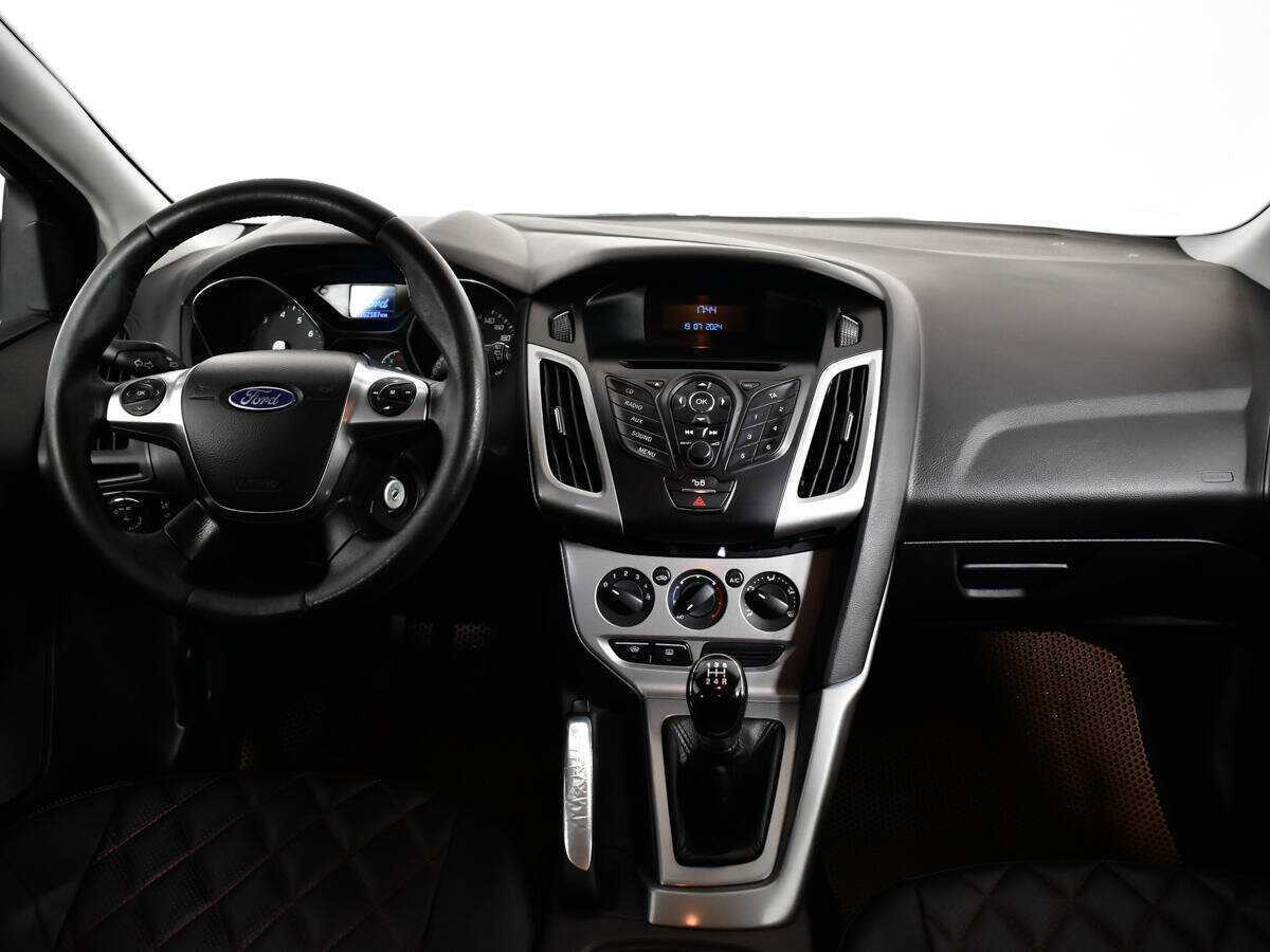 Форд Фокус б/у, 2013, Механическая. Фото: #9