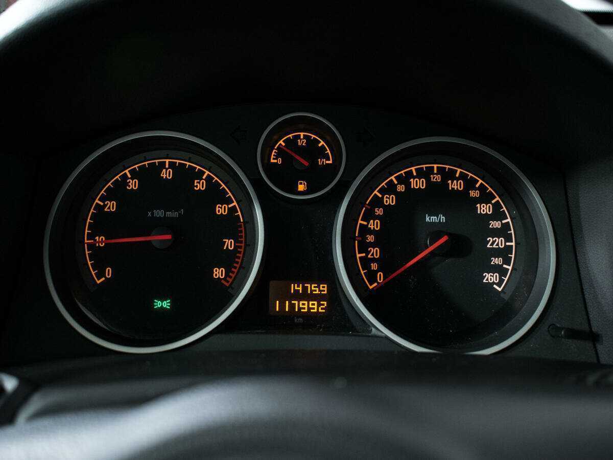 Опель Астра б/у, 2014, Механическая. Фото: #10