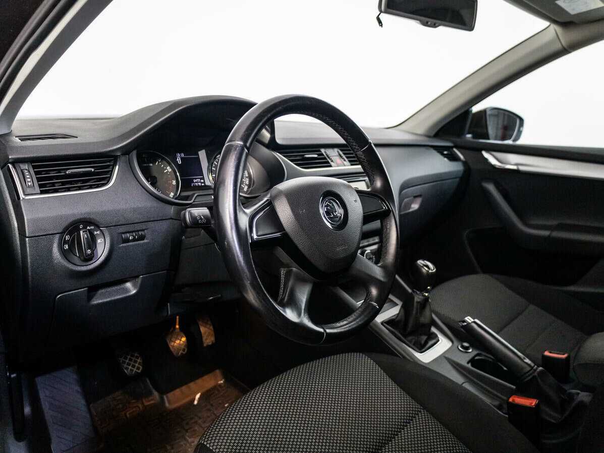 Шкода Октавия б/у, 2014, Механическая. Фото: #9