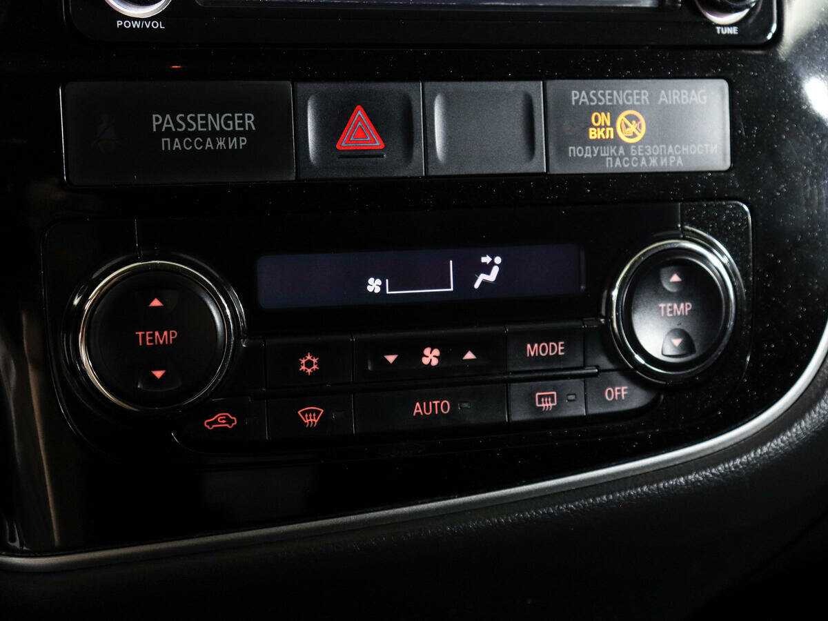 Митсубиши Оутлэндер б/у, 2016, Вариатор. Фото: #17