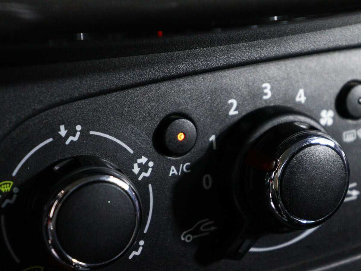 Рено Логан б/у, 2022, Вариатор. Фото: #12