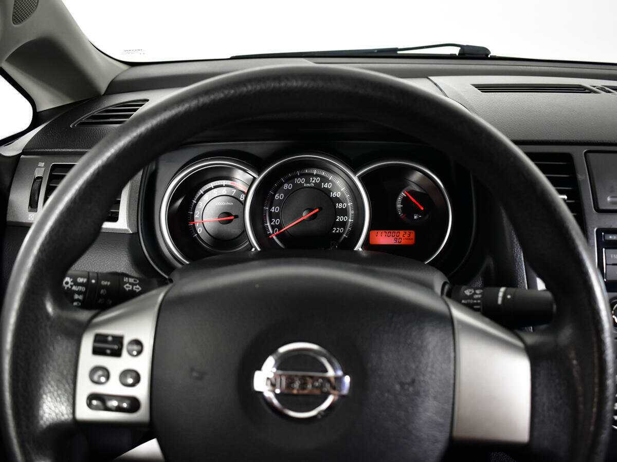 Ниссан Тиида б/у, 2013, Механическая. Фото: #10