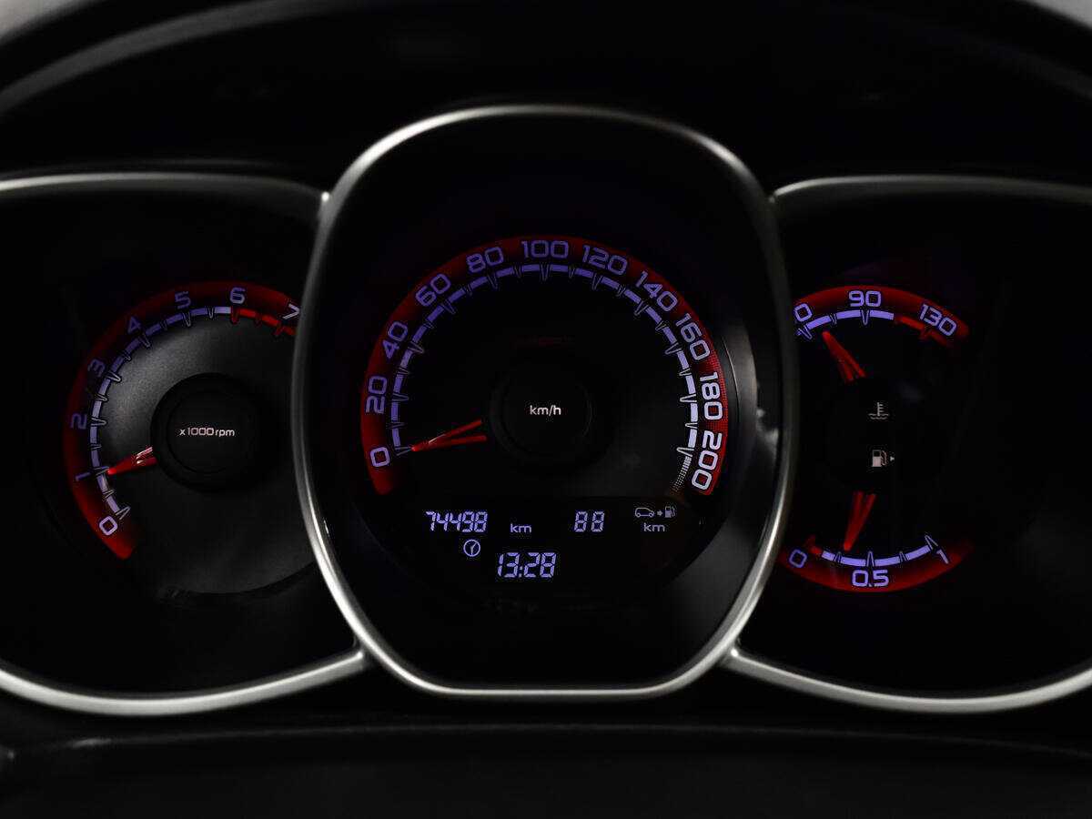 Лада (ВАЗ) Веста б/у, 2019, Механическая. Фото: #8